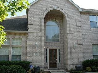 801 Timberwolf Ct, Crowley, TX 76036