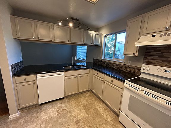 Kitchen, view 1