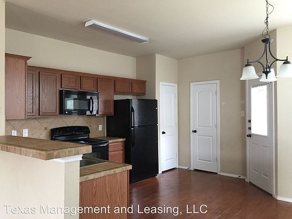 4th image of 1117 Brown Rock Dr