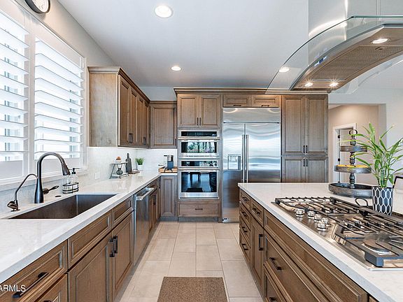 3rd image of 111 E SANTA LUCIA Lane