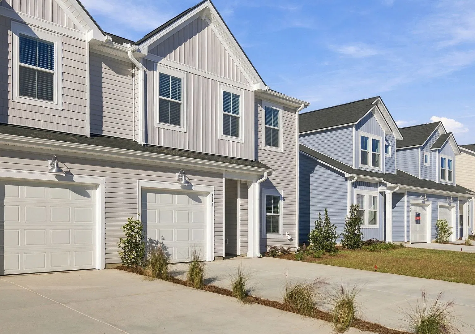 Brand-New 4-Bedroom Townhome for Rent Modern Living at Its Finest! — Photo 3