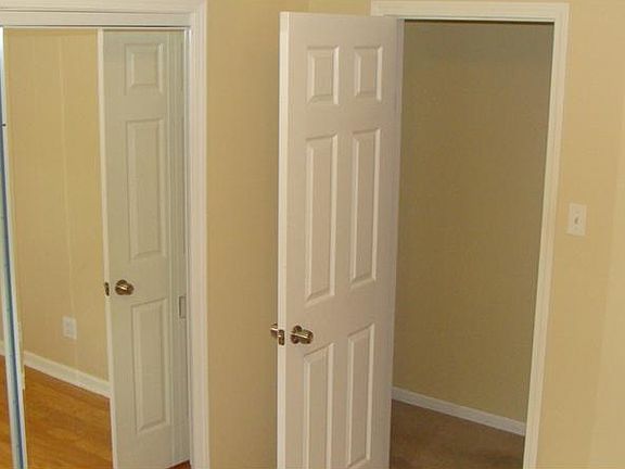 5th image of 5841 Kingsley Dr