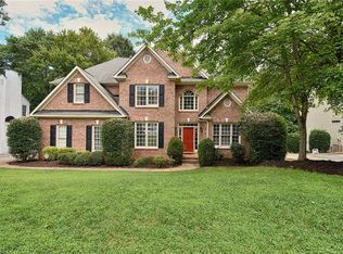 2500 Veranda Ln, Greensboro, NC 27455