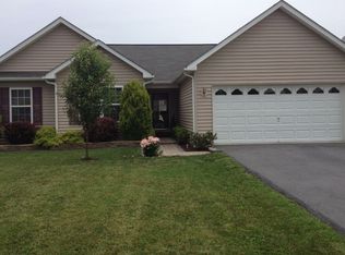 32 Strada Dr W, Martinsburg, WV 25403