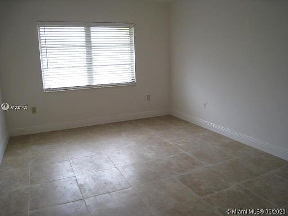 5th image of 13868 SW 90th Ave #206