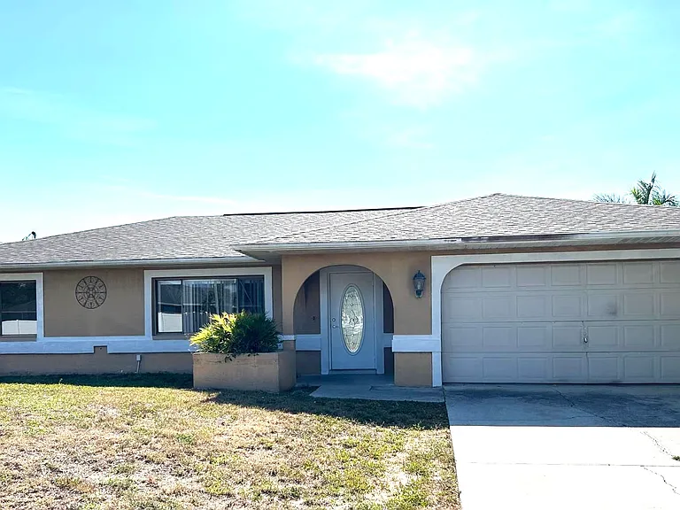 1421 SE 4th Pl — Photo 36