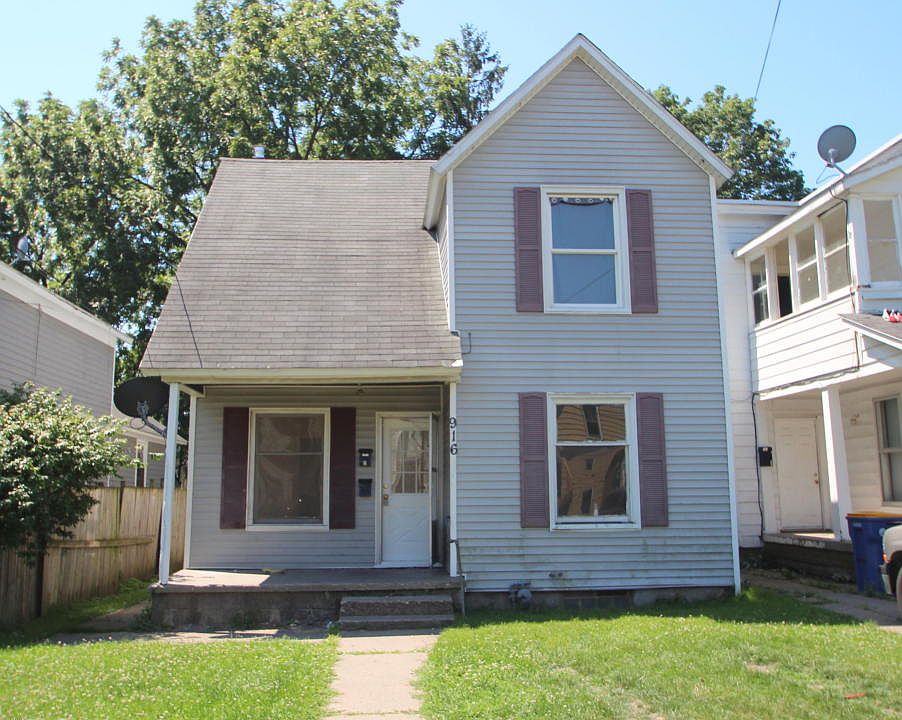 1st image of 916 4th St NW