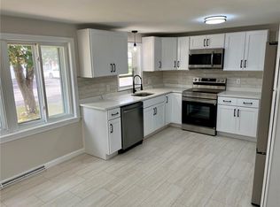 18 Louisiana Ave, Warwick, RI 02888