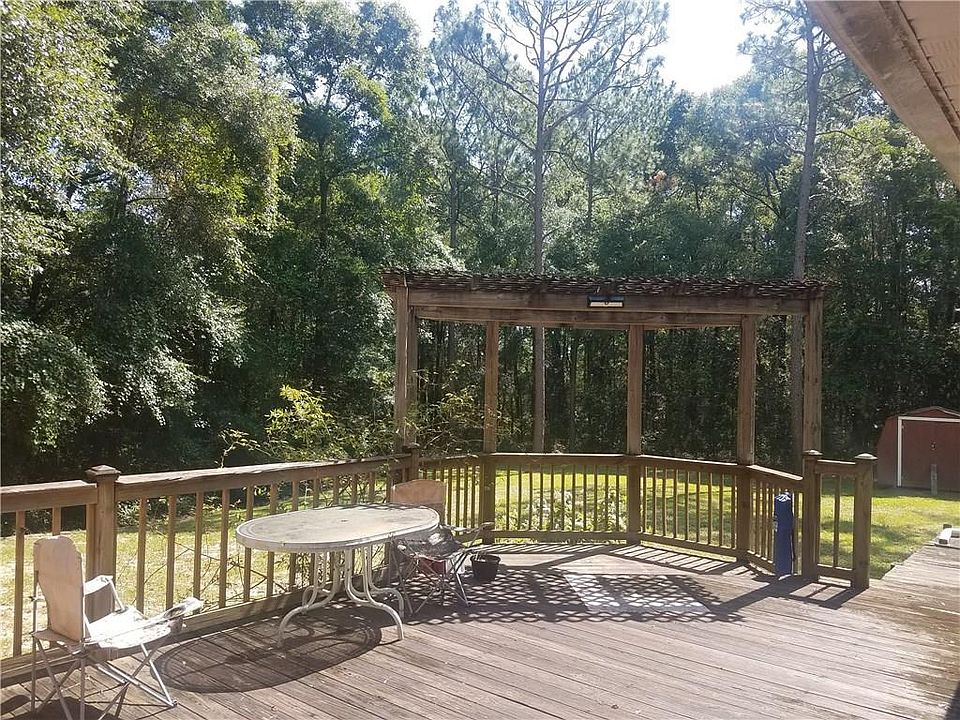 2nd image of 3010 Roland Rd