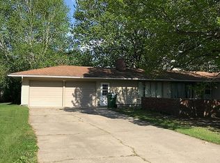 1703 Calumet Rd, Brookings, SD 57006