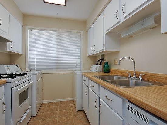 1st image of 1495 Sacramento Dr
