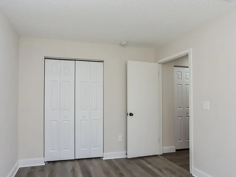 1038 Bridlewood Way — Photo 12