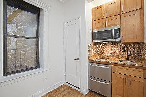 Rented by Barkoff Residential  | media 13
