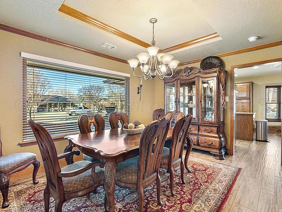 5th image of 215 Somerset St