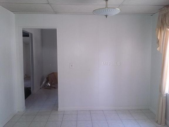 4th image of 22 W Crystal Ave