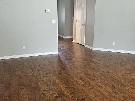 4th image of 801 Criterion Way