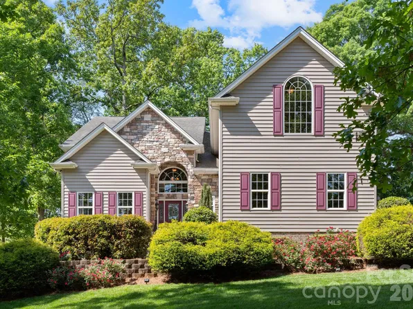 3083 Three Wood Dr, Denver, NC 28037