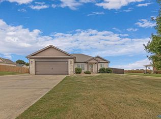 403 Walker Ln, Hazel Green, AL 35750