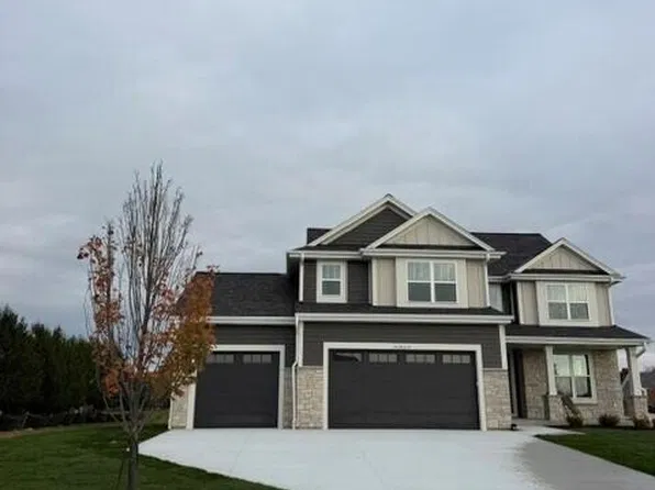 N75 W24728 Lauren DRIVE, Sussex, WI 53089