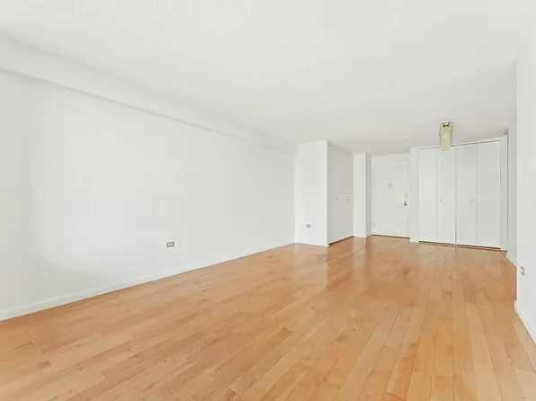 77 Fulton Street 9N image 2 of 8
