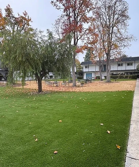 Silicon Valley Apartments — Photo 16