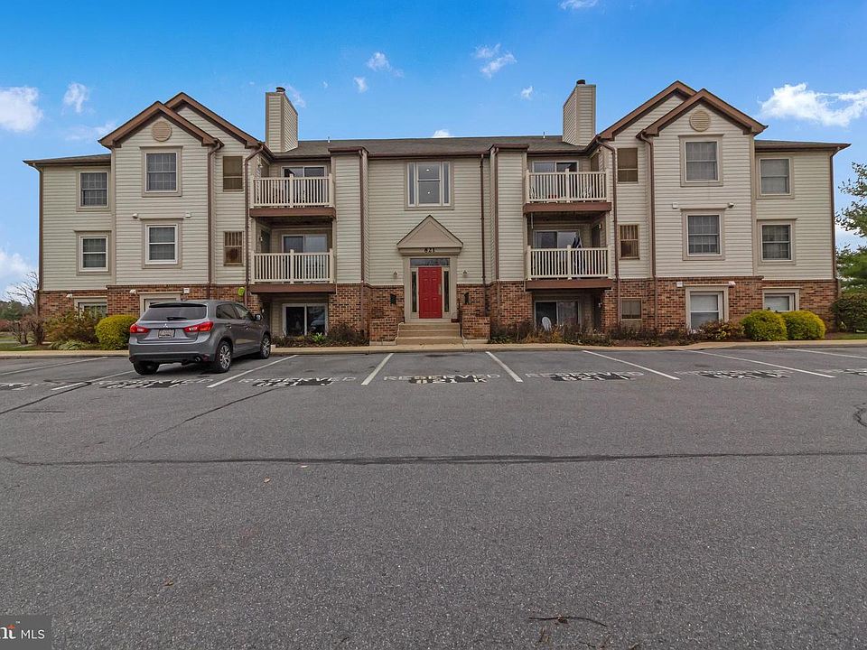 1st image of 821 Stratford Way APT E