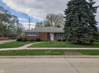 23709 Roxana Ave, Eastpointe, MI 48021