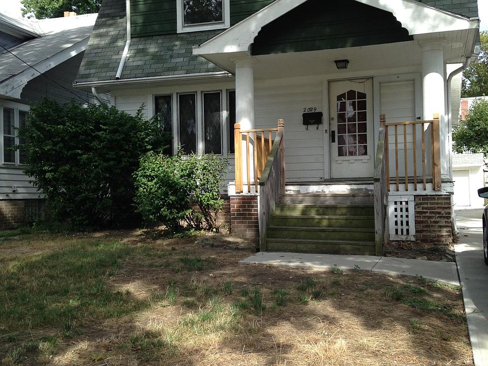 1st image of 2029 W 91st St