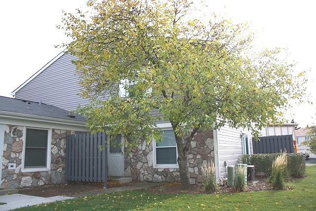 1st image of 1081 Glouchester Hbr