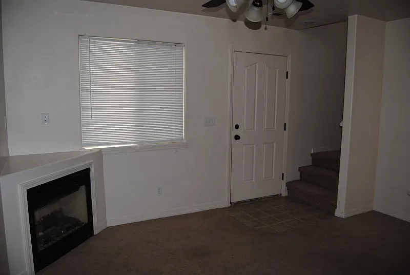 Building Photo - 1672 N Stevens Dr #A