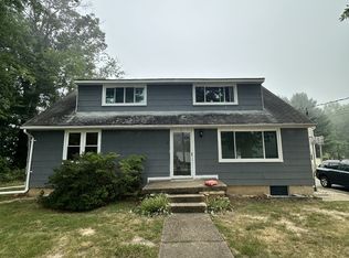 2 Deer Run Dr, Newark, DE 19702