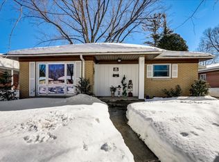 W64N408 Madison Ave, Cedarburg, WI 53012