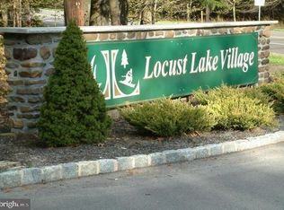 1207 & 1208 Beech Ln, Pocono Lake, PA 18347