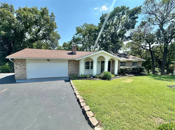 9 Windswept Dr, Arnold, MO 63010