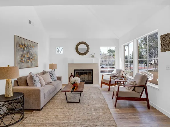 11330 Camino Playa Cancun Unit 1, San Diego, CA 92124