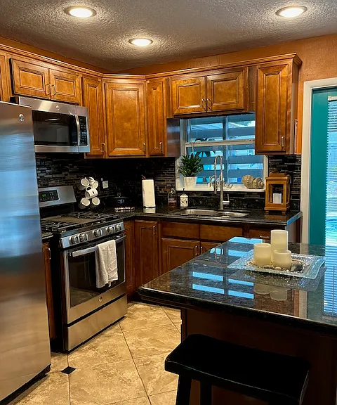 Thistleberry Dr — Photo 14