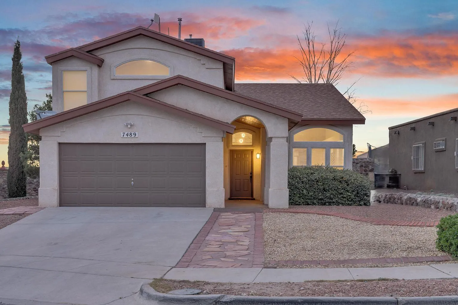 3 bed, 2.5 bath, 1616 sqft, $2,000 — Photo 1