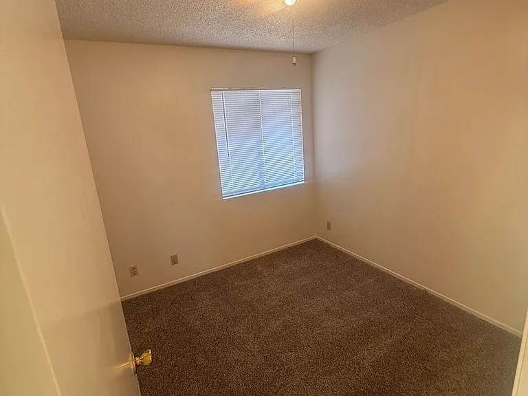 601 E Pine Ave — Photo 14
