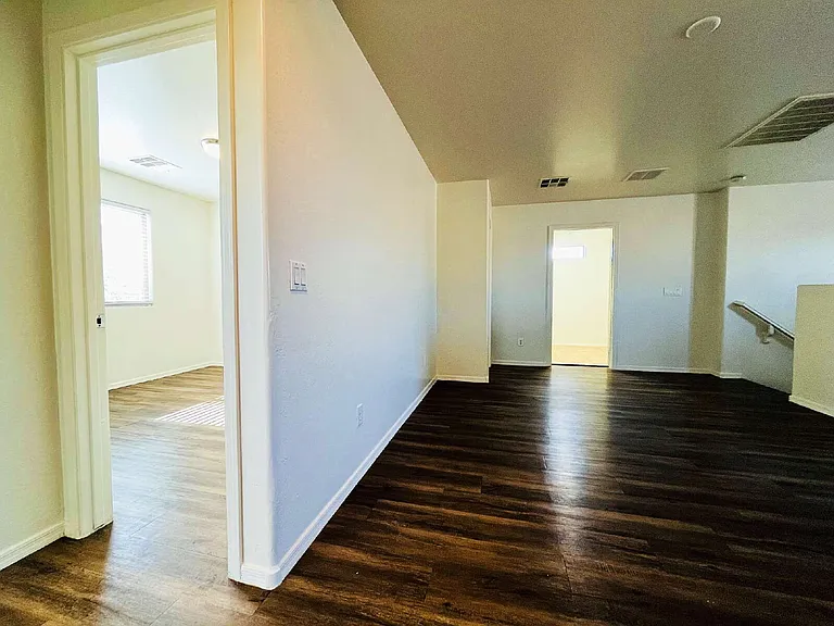 7216 N 72nd Dr — Photo 38