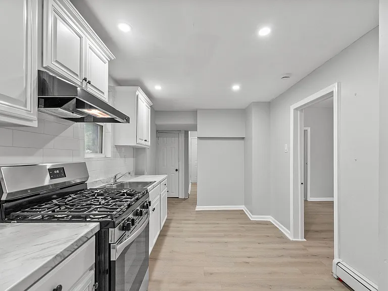 318 N 7th St #1 — Photo 11