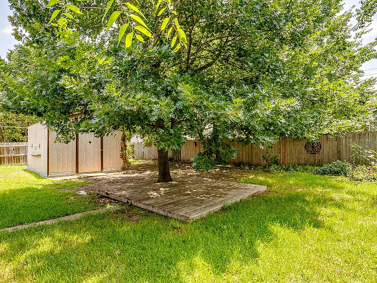 816 E Mustang St — Photo 35