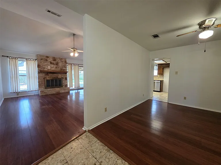 10909 Hillside Oak Ln — Photo 2