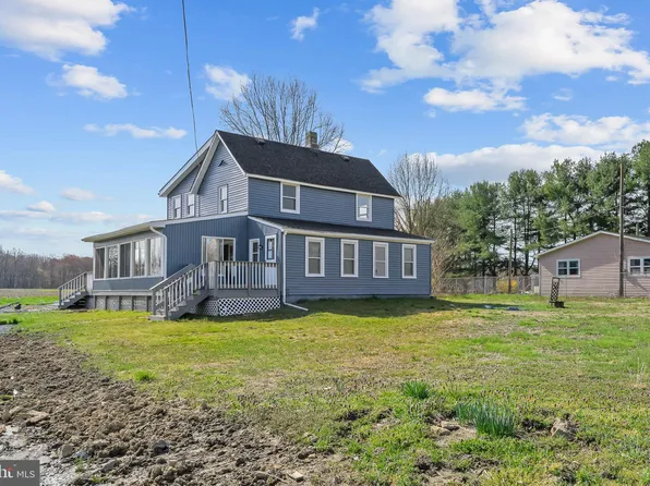 54 E Lake Rd, Pilesgrove, NJ 08098