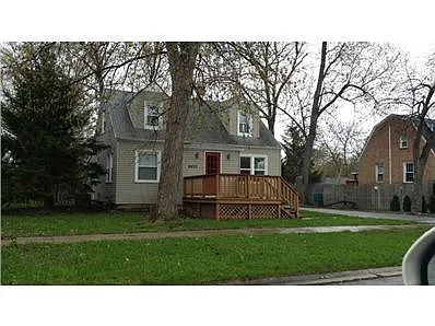 6425 W 82nd St photo 1