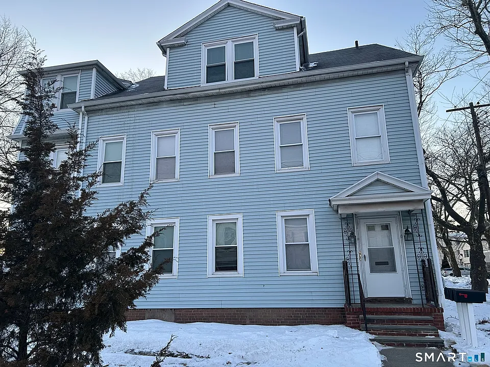54 Sherman Ave #3