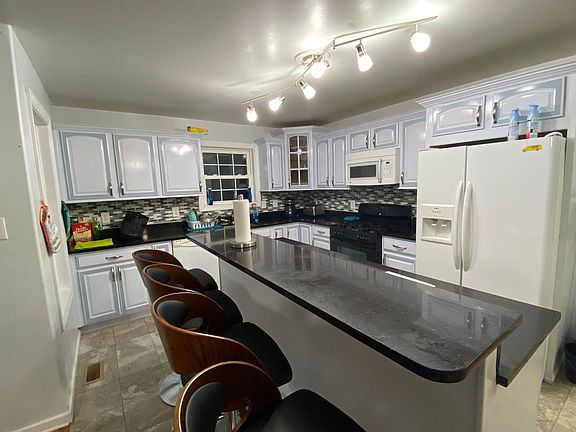 2nd image of 317 W Cresse Ave #300