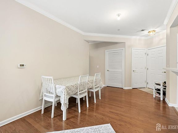5th image of 540 Cranbury Rd APT 107