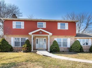 41 W Creamery Rd, Trumbauersville, PA 18970