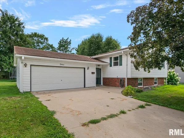 3 Baxter Pl, Jacksonville, IL 62650