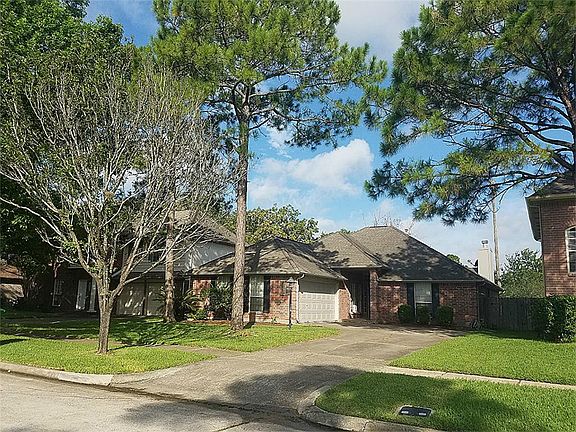 2nd image of 14306 Oak Chase Dr